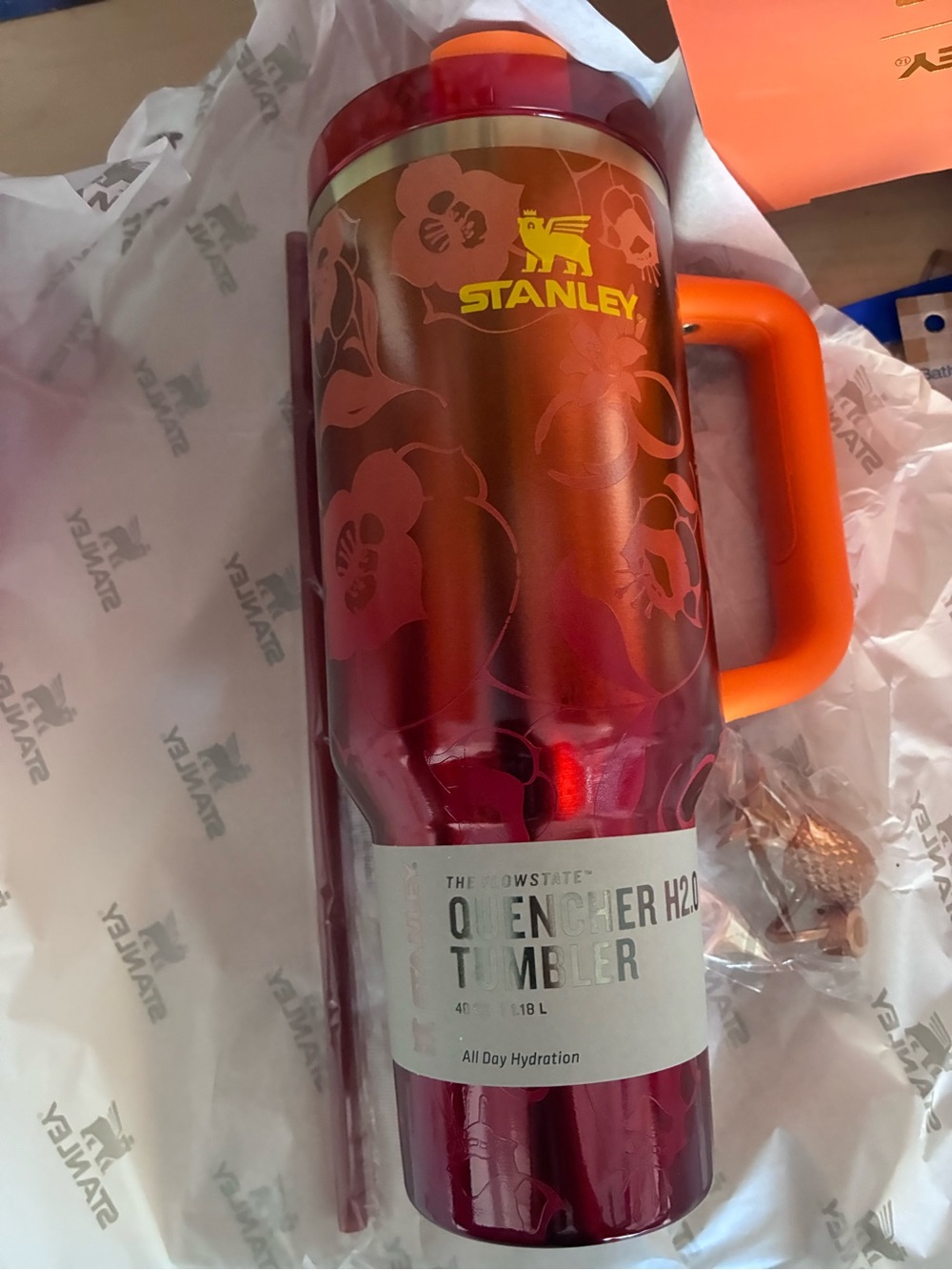 Stanley Karol G viral Orange Quenchers H2.0 Tumbler Pineapple Straw Top new - Picture 3 of 5
